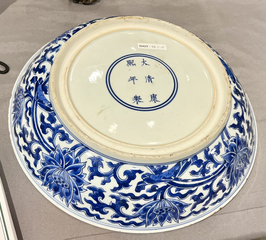 Robert Bradlow - Chinese Art Specialist