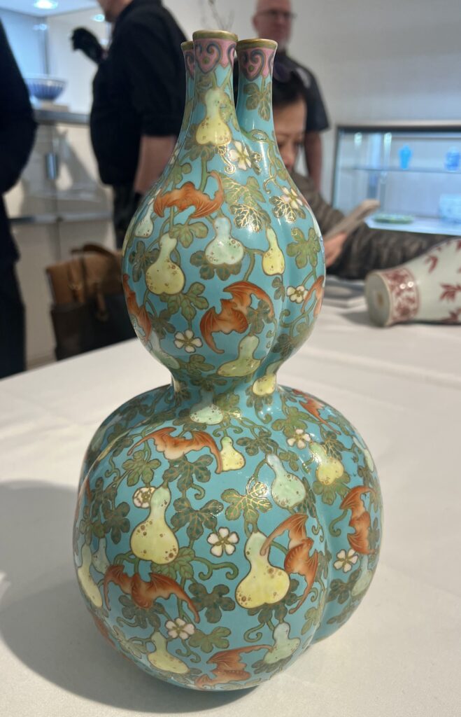 Robert Bradlow - Chinese Art Specialist