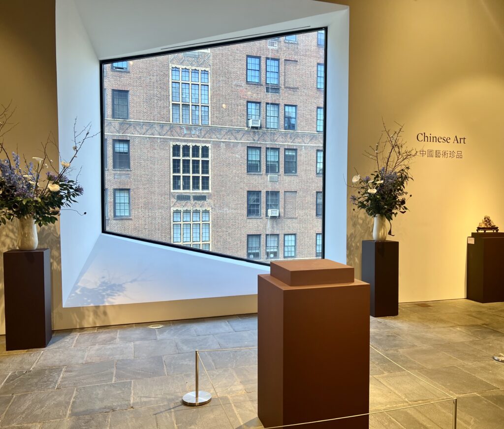 Robert Bradlow - Chinese Art Specialist