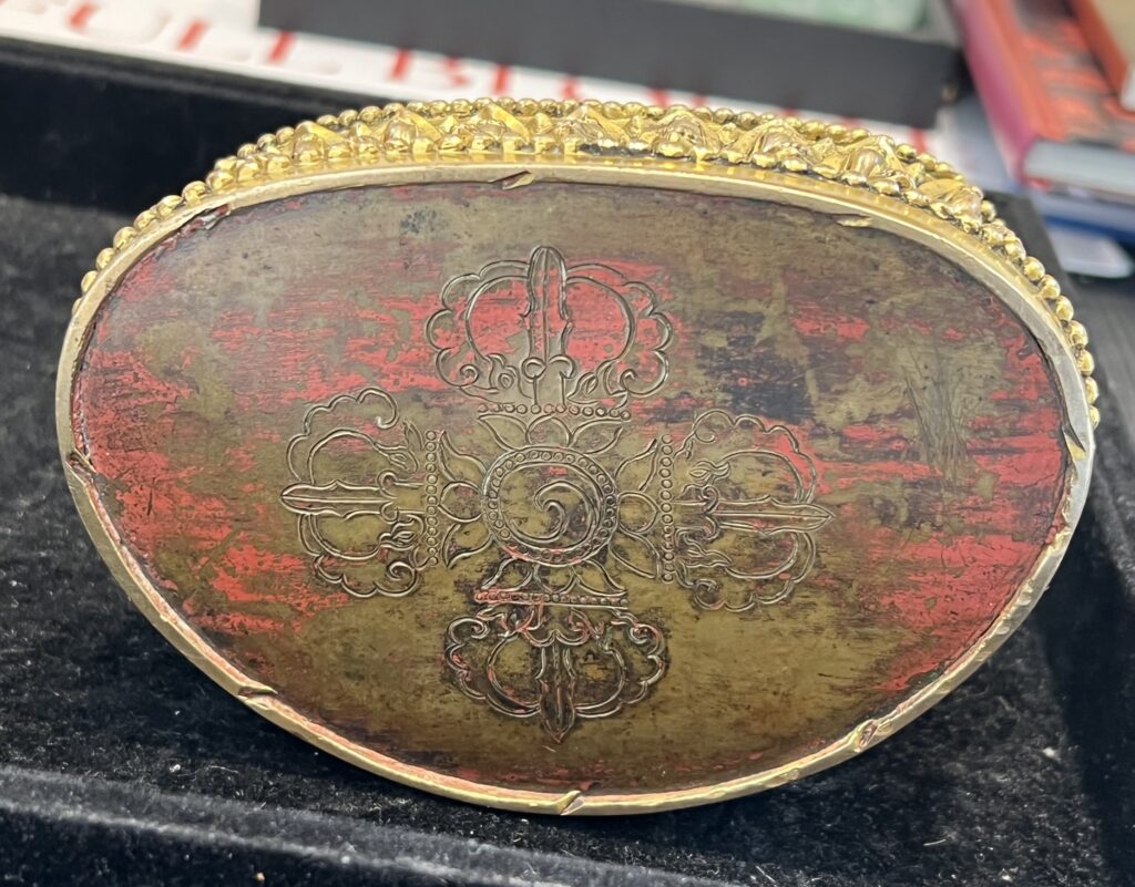 Robert Bradlow - Chinese Art Specialist
