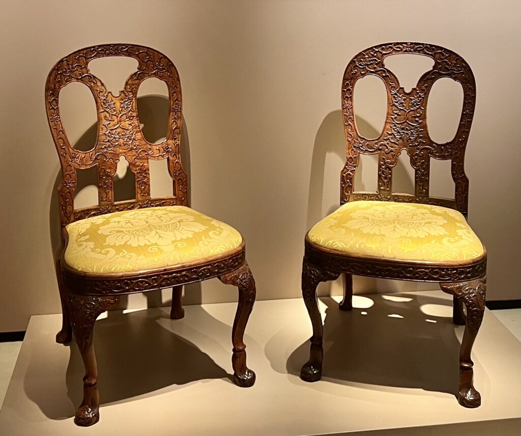 Robert Bradlow - Chinese Art Specialist