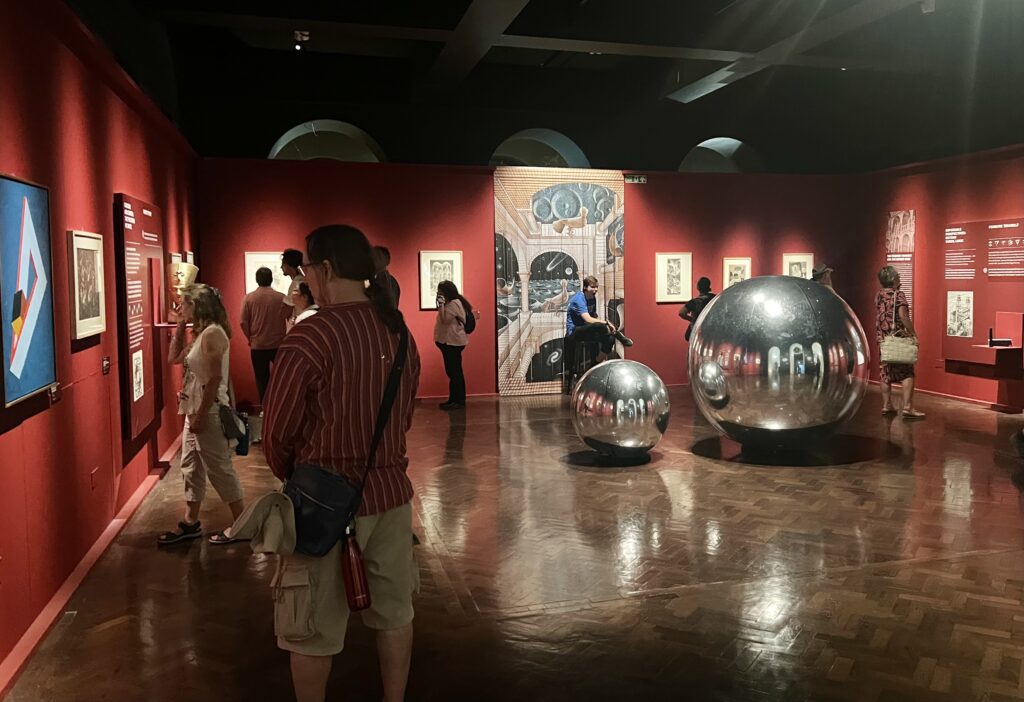Robert Bradlow - Chinese Art Specialist