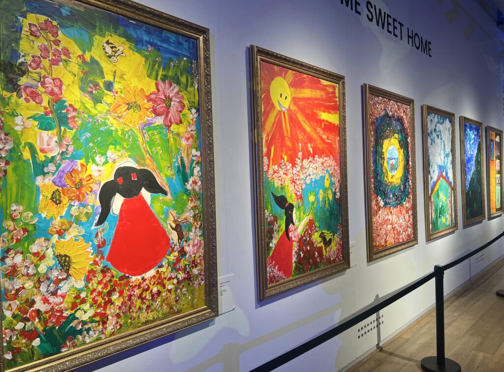 Robert Bradlow - Chinese Art Specialist