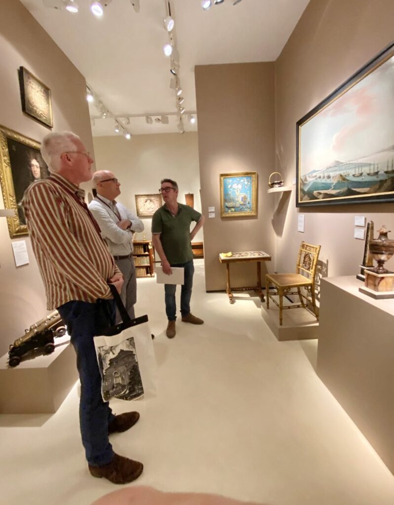 Robert Bradlow - Chinese Art Specialist