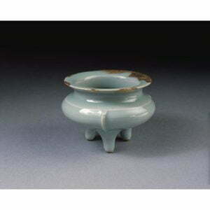 Longquan celadon tripod censer, Song Dynasty, 10.2cm diameter.Victoria and Albert Museum.